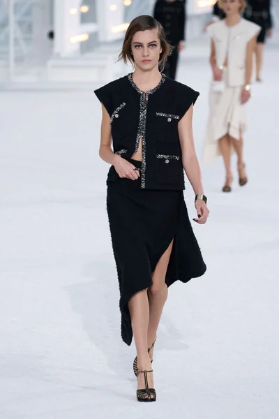 Look 43
